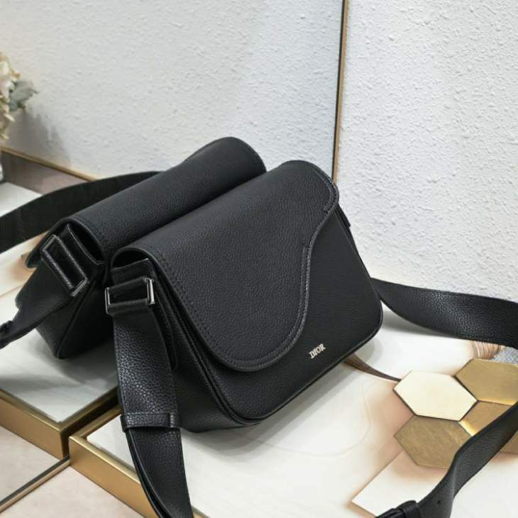 Picture of Dior Mens Bags _SKUfw239335816fw